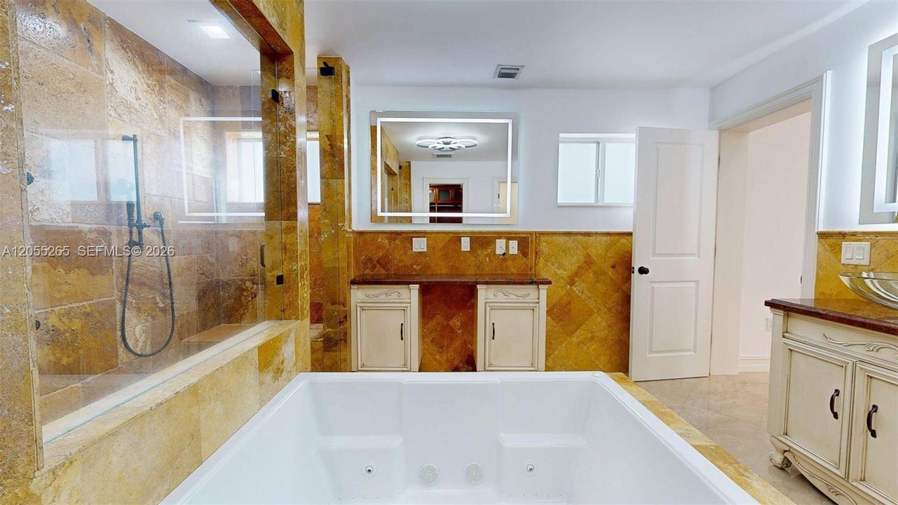 En Venta: $1,595,000 (5 camas, 4 baños, 3315 Pies cuadrados)