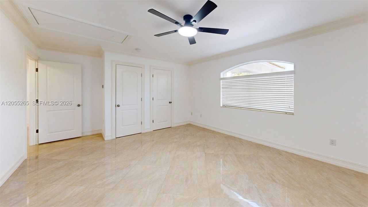 En Venta: $1,595,000 (5 camas, 4 baños, 3315 Pies cuadrados)
