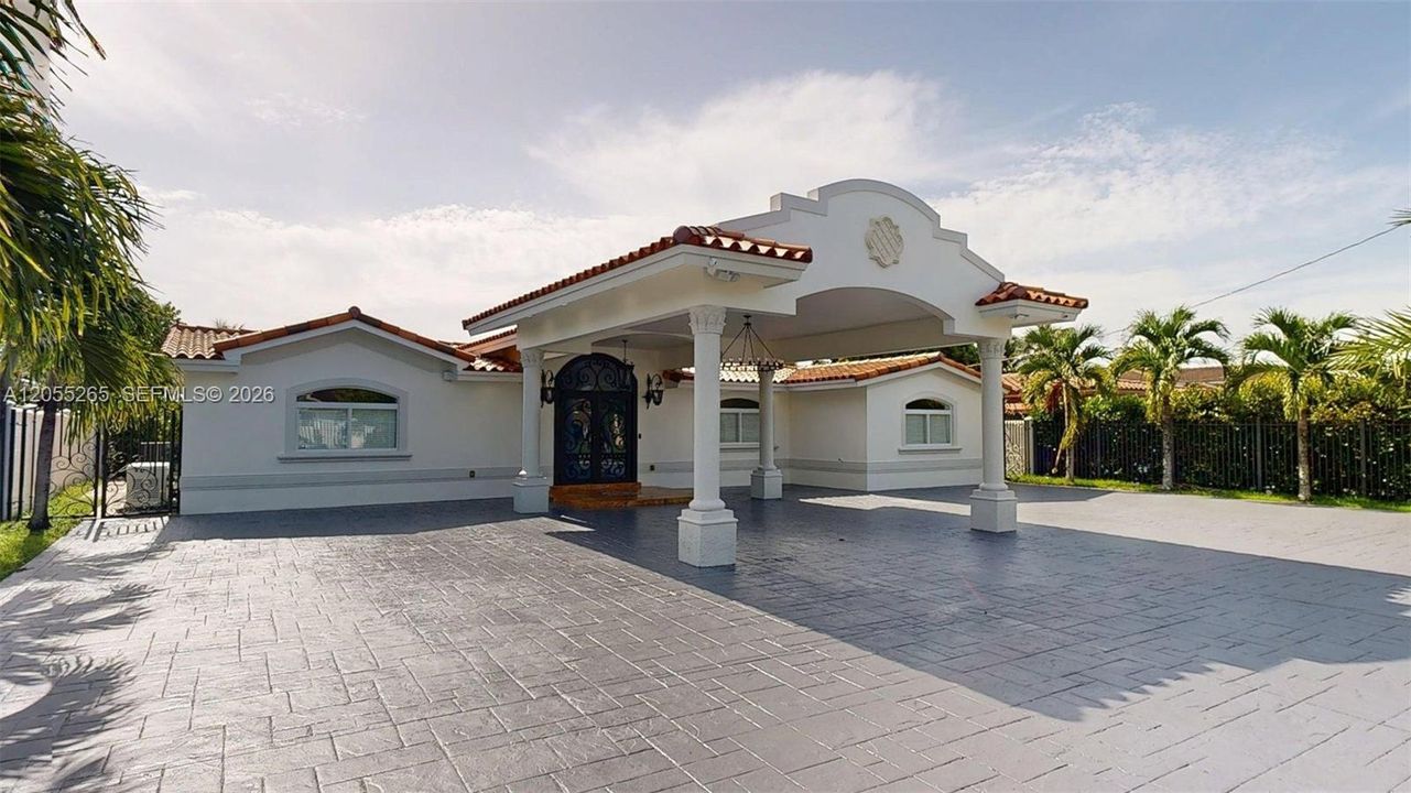 En Venta: $1,595,000 (5 camas, 4 baños, 3315 Pies cuadrados)