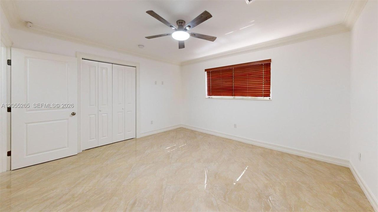 En Venta: $1,595,000 (5 camas, 4 baños, 3315 Pies cuadrados)