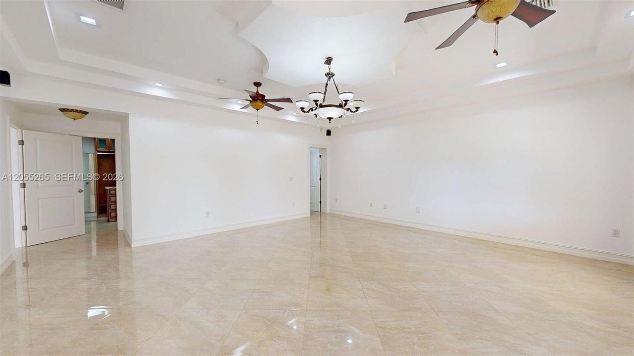 En Venta: $1,595,000 (5 camas, 4 baños, 3315 Pies cuadrados)