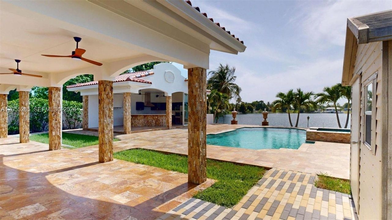 En Venta: $1,595,000 (5 camas, 4 baños, 3315 Pies cuadrados)