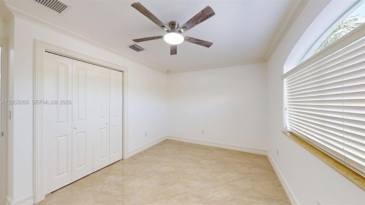 En Venta: $1,595,000 (5 camas, 4 baños, 3315 Pies cuadrados)