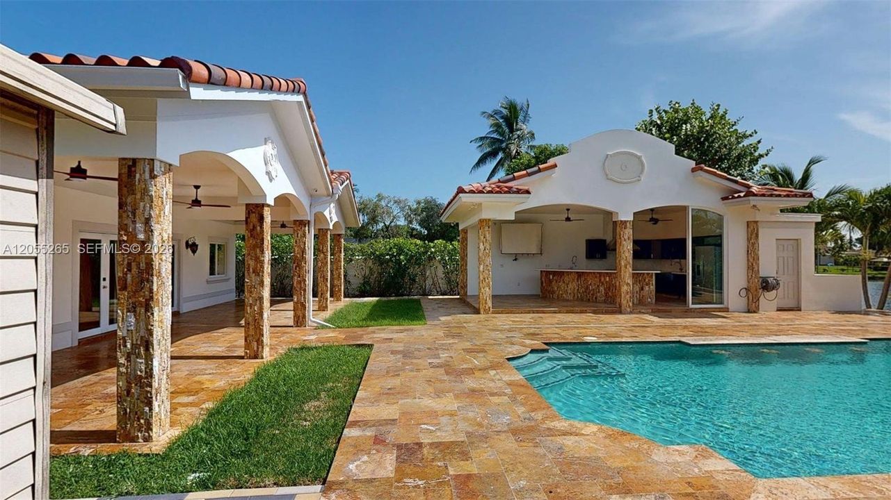En Venta: $1,595,000 (5 camas, 4 baños, 3315 Pies cuadrados)