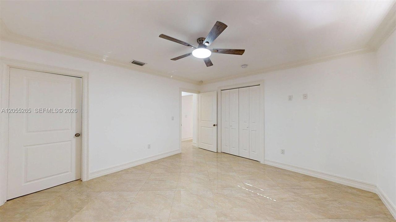 En Venta: $1,595,000 (5 camas, 4 baños, 3315 Pies cuadrados)