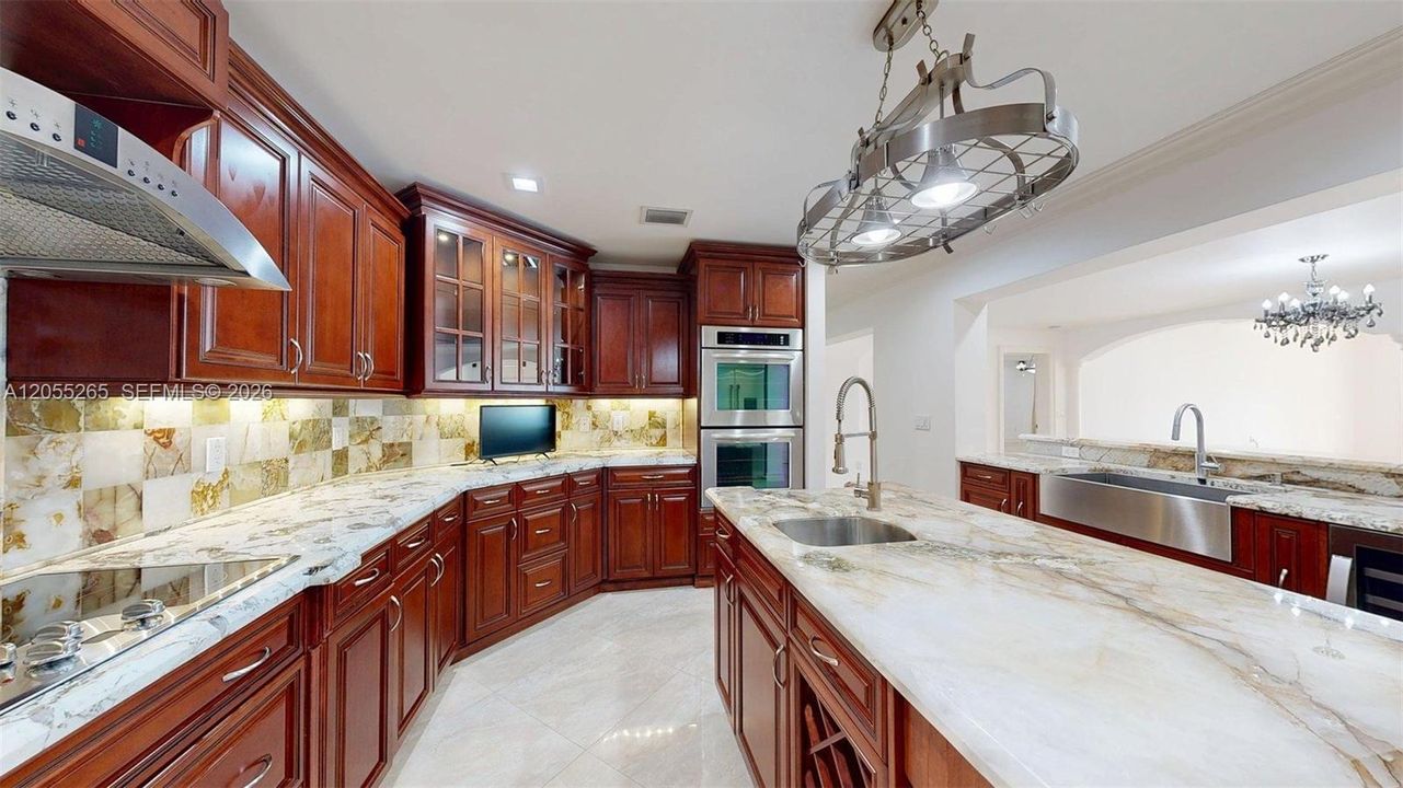 En Venta: $1,595,000 (5 camas, 4 baños, 3315 Pies cuadrados)
