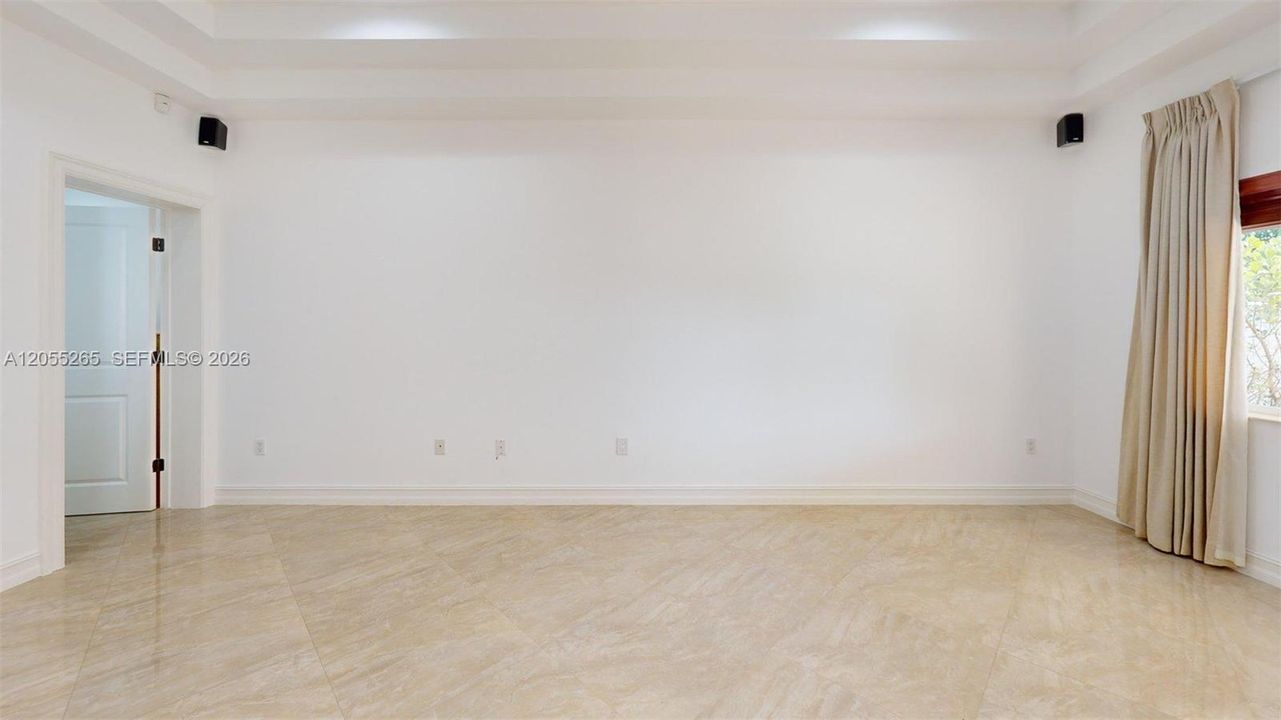 En Venta: $1,595,000 (5 camas, 4 baños, 3315 Pies cuadrados)