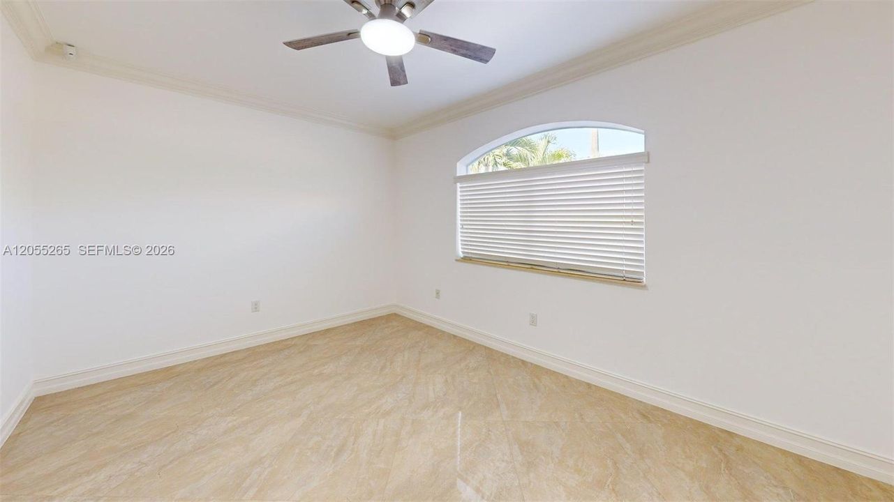 En Venta: $1,595,000 (5 camas, 4 baños, 3315 Pies cuadrados)