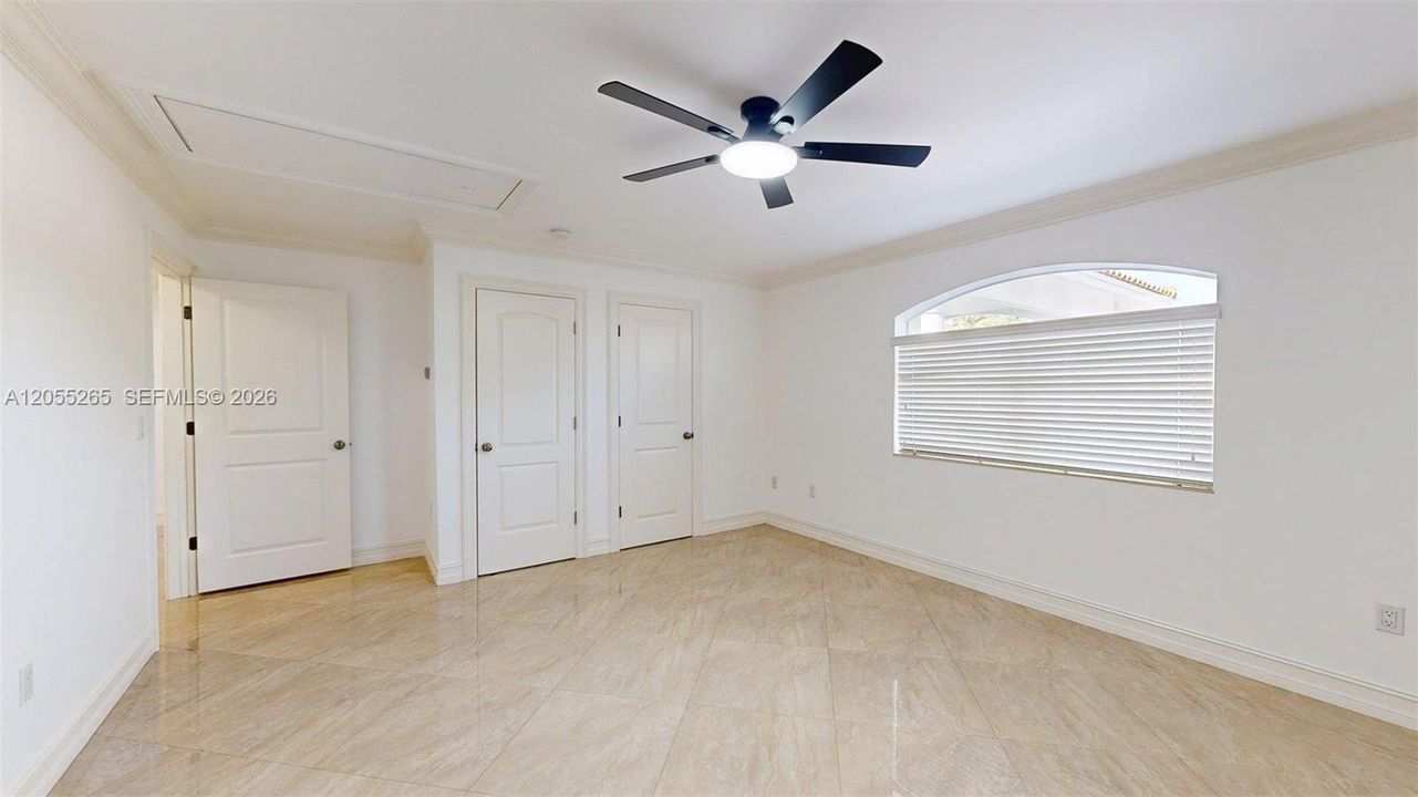 En Venta: $1,595,000 (5 camas, 4 baños, 3315 Pies cuadrados)