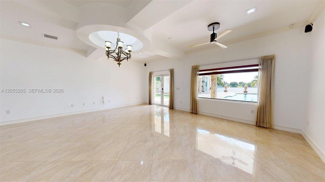 En Venta: $1,595,000 (5 camas, 4 baños, 3315 Pies cuadrados)