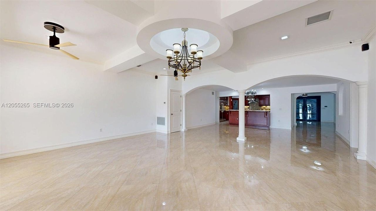En Venta: $1,595,000 (5 camas, 4 baños, 3315 Pies cuadrados)