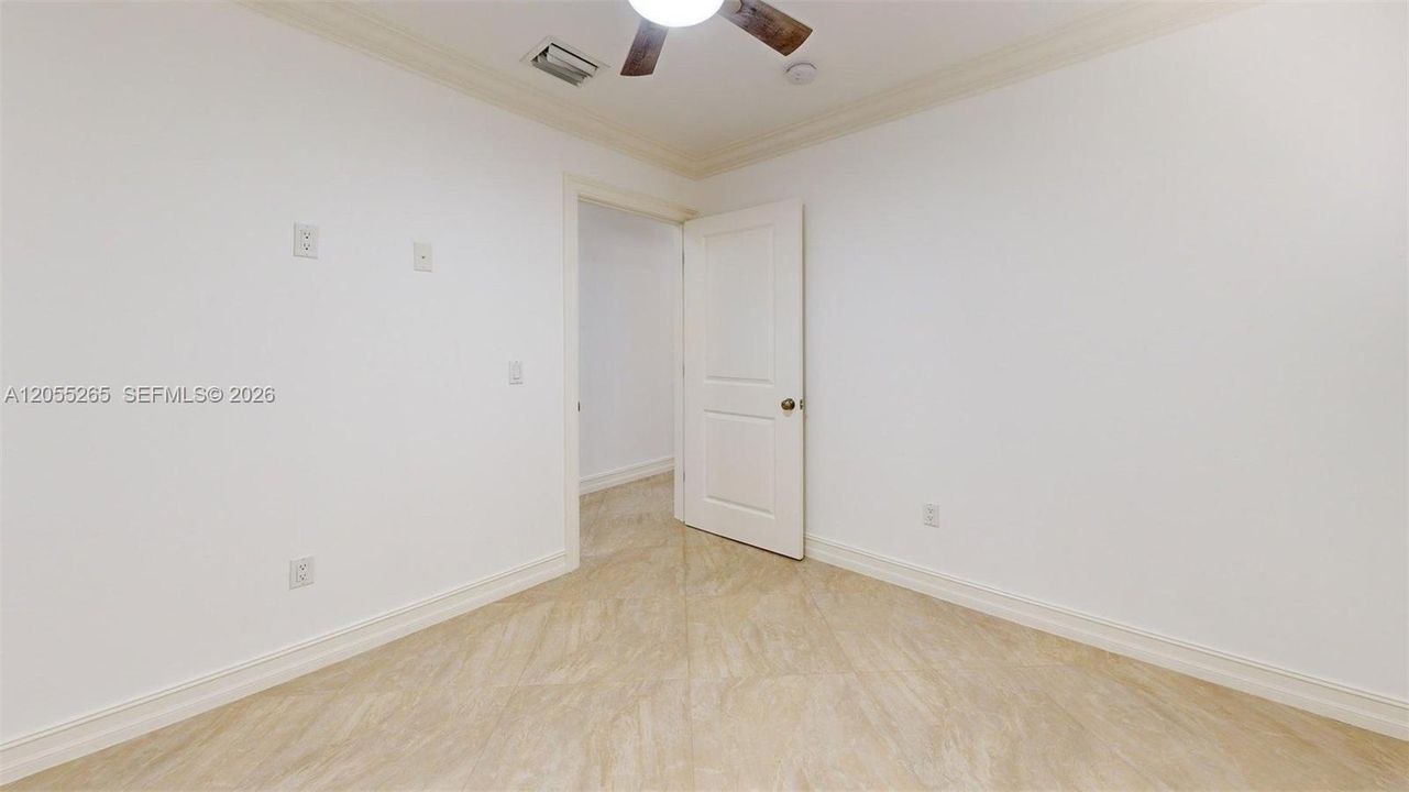 En Venta: $1,595,000 (5 camas, 4 baños, 3315 Pies cuadrados)