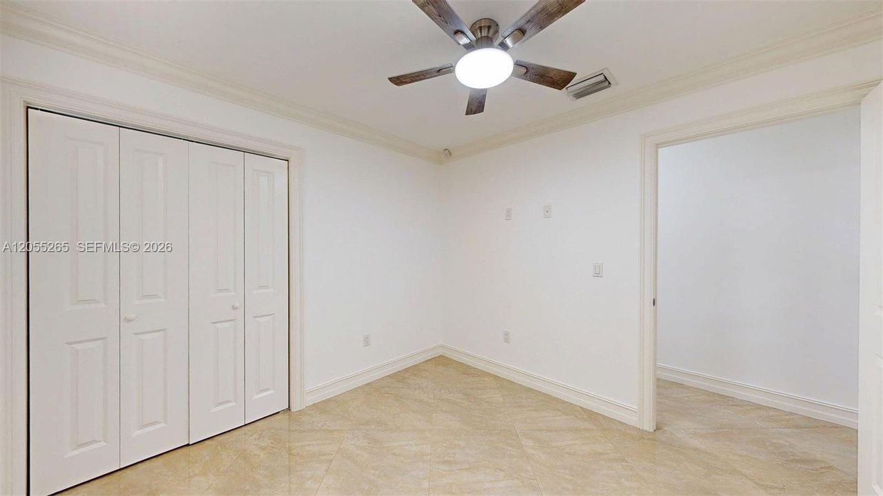En Venta: $1,595,000 (5 camas, 4 baños, 3315 Pies cuadrados)