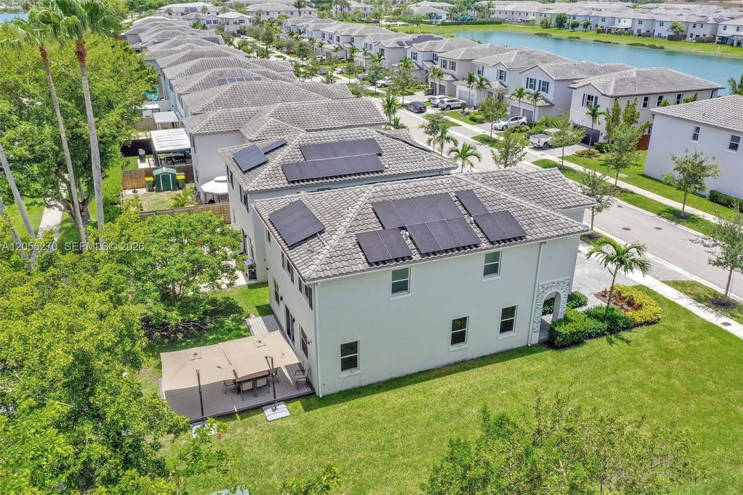 En Venta: $595,000 (4 camas, 3 baños, 2655 Pies cuadrados)