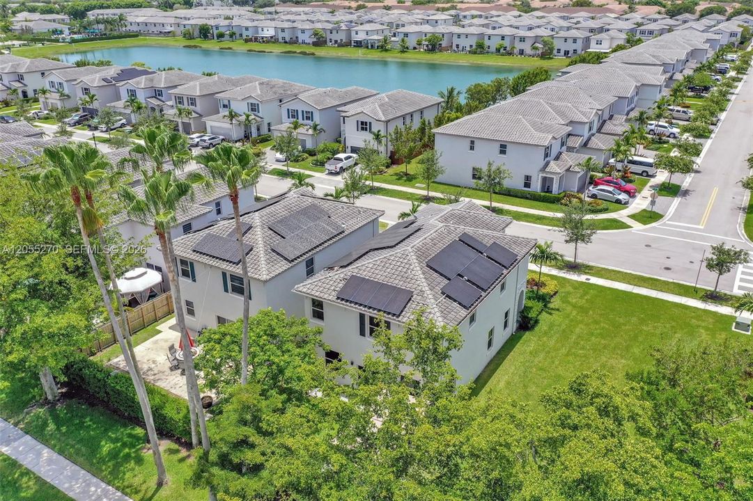 En Venta: $595,000 (4 camas, 3 baños, 2655 Pies cuadrados)