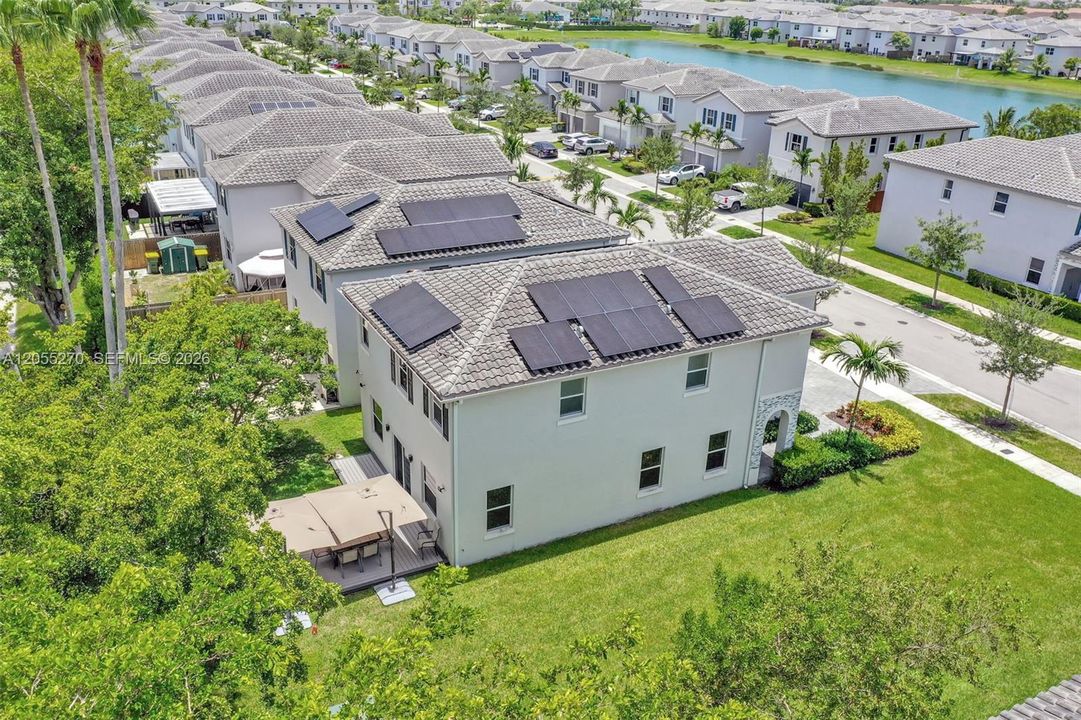 En Venta: $595,000 (4 camas, 3 baños, 2655 Pies cuadrados)