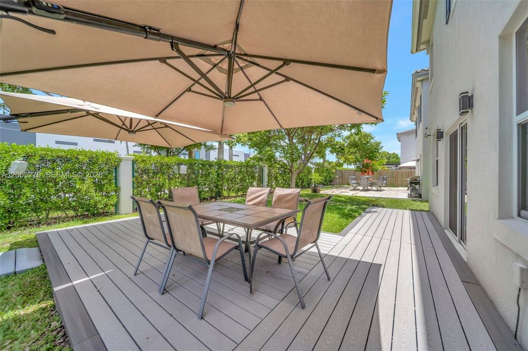 En Venta: $595,000 (4 camas, 3 baños, 2655 Pies cuadrados)