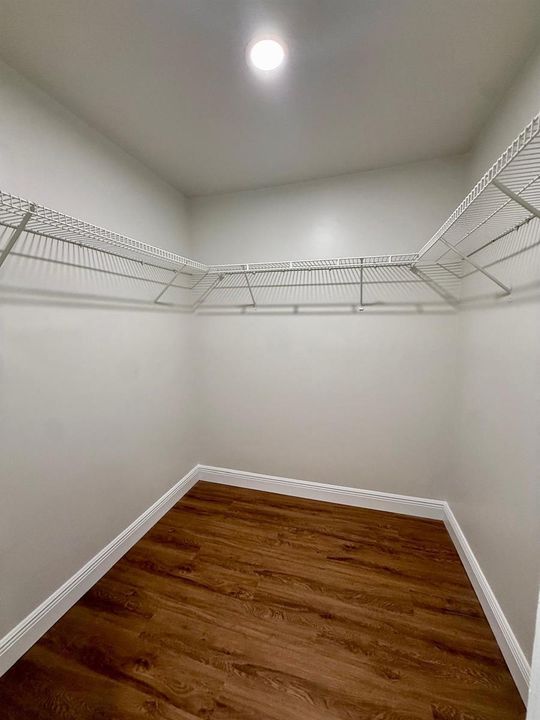 Master Walkin Closet
