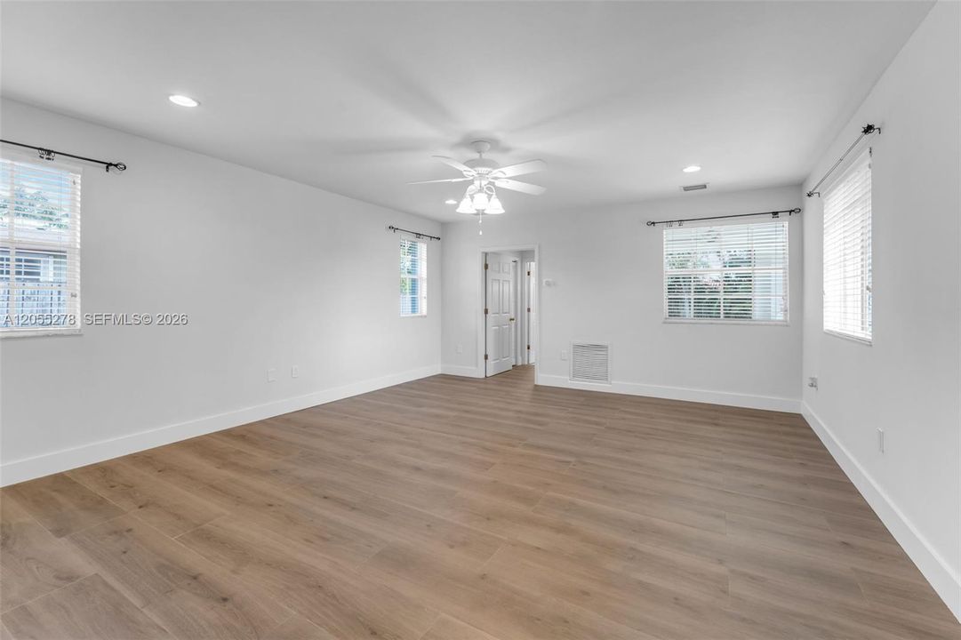 В аренду: $4,800 (4 спален, 3 ванн, 2486 Квадратных фут)