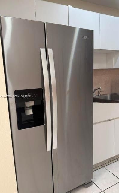 For Sale: $275,000 (2 beds, 2 baths, 1095 Square Feet)