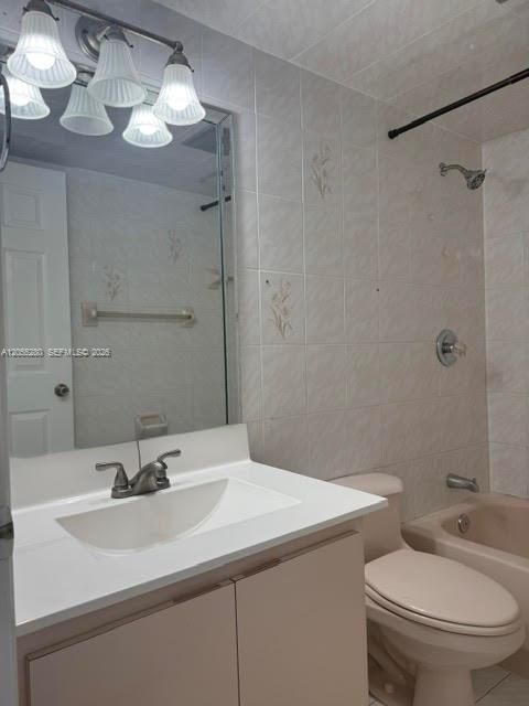 For Sale: $275,000 (2 beds, 2 baths, 1095 Square Feet)