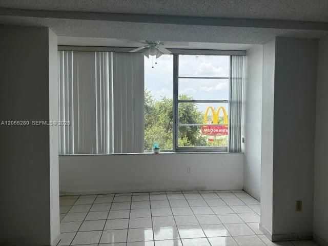 For Sale: $275,000 (2 beds, 2 baths, 1095 Square Feet)