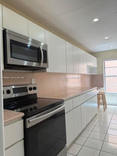 For Sale: $275,000 (2 beds, 2 baths, 1095 Square Feet)