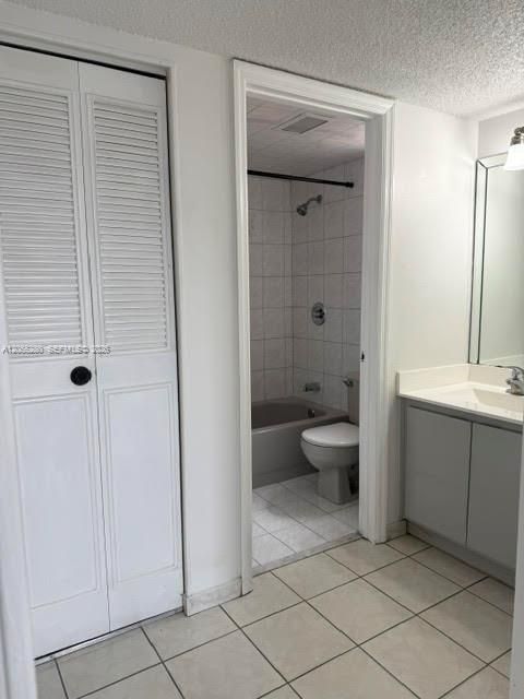 For Sale: $275,000 (2 beds, 2 baths, 1095 Square Feet)
