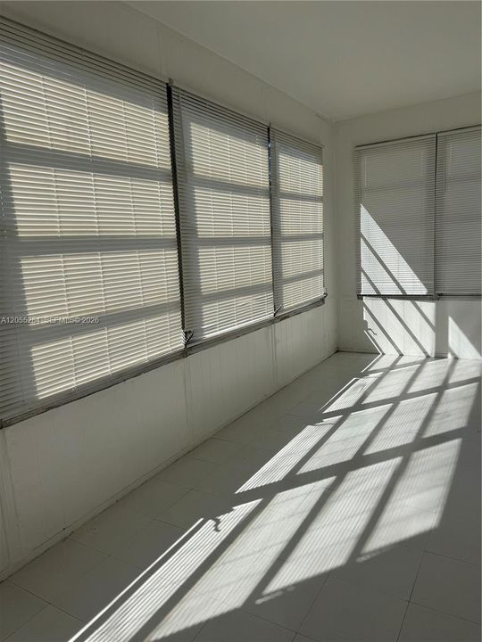 For Rent: $1,795 (2 beds, 2 baths, 980 Square Feet)
