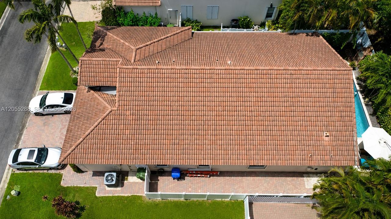 На продажу: $815,000 (4 спален, 2 ванн, 2174 Квадратных фут)