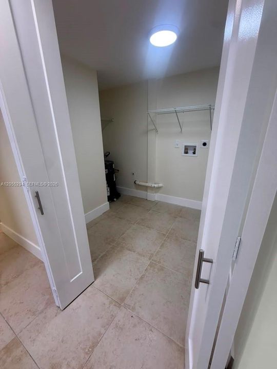 En Renta: $2,400 (1 camas, 1 baños, 1149 Pies cuadrados)