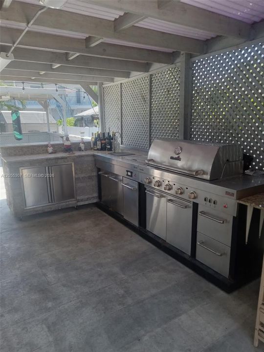 En Venta: $665,000 (3 camas, 2 baños, 1779 Pies cuadrados)