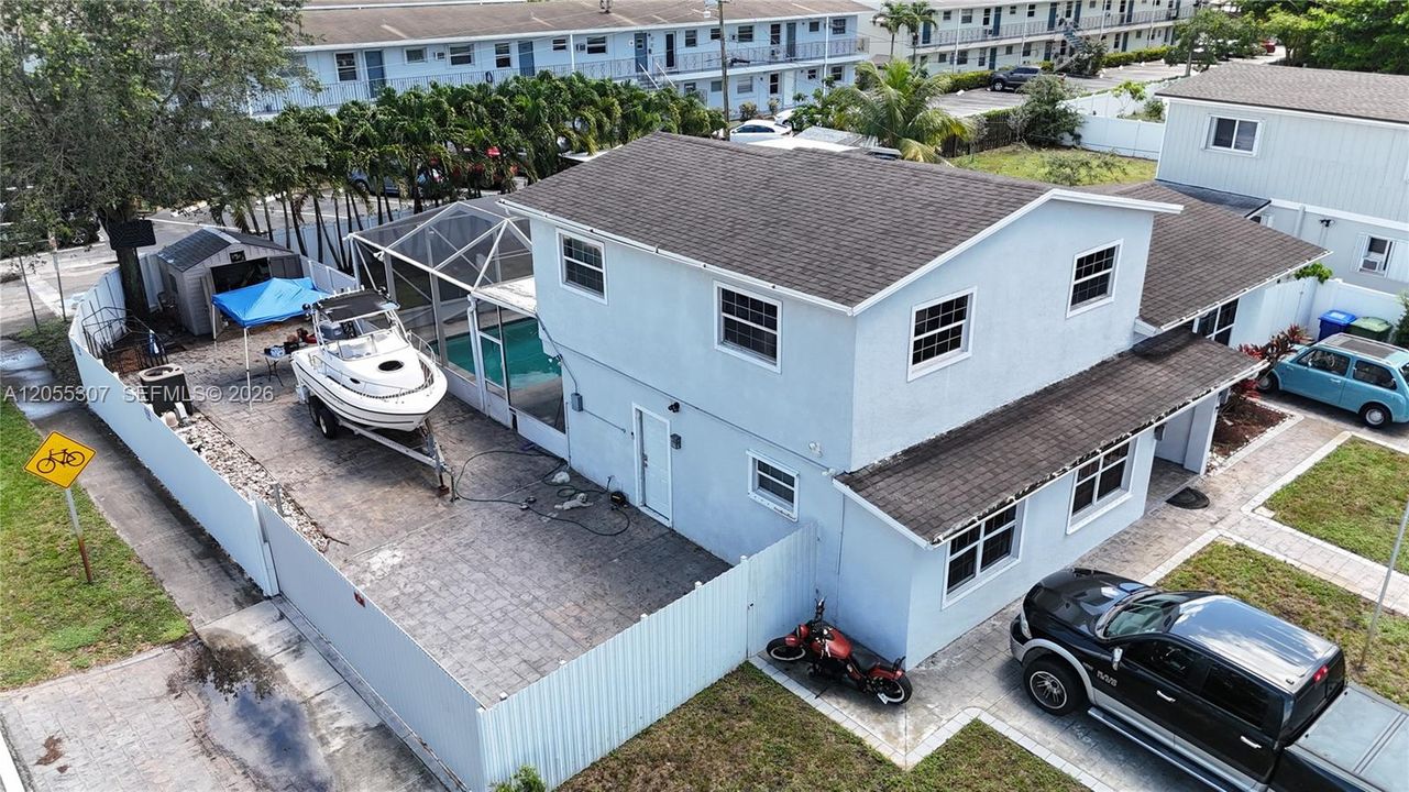 En Venta: $665,000 (3 camas, 2 baños, 1779 Pies cuadrados)