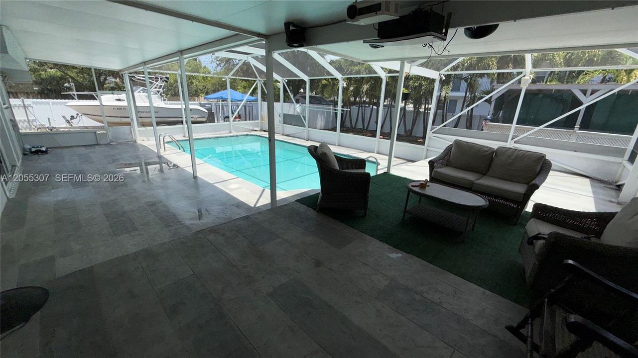 En Venta: $665,000 (3 camas, 2 baños, 1779 Pies cuadrados)