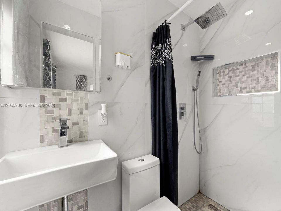 На продажу: $625,000 (3 спален, 2 ванн, 1507 Квадратных фут)