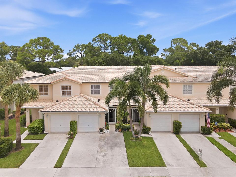 339 Timberwalk Front