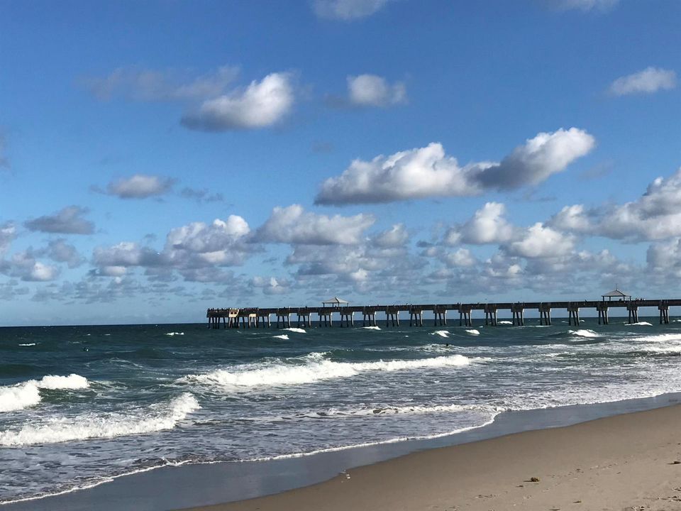 Juno Beach Pier