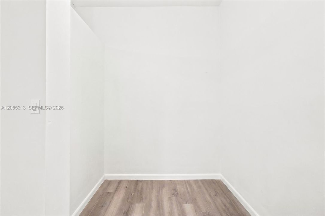 В аренду: $4,200 (4 спален, 2 ванн, 1812 Квадратных фут)