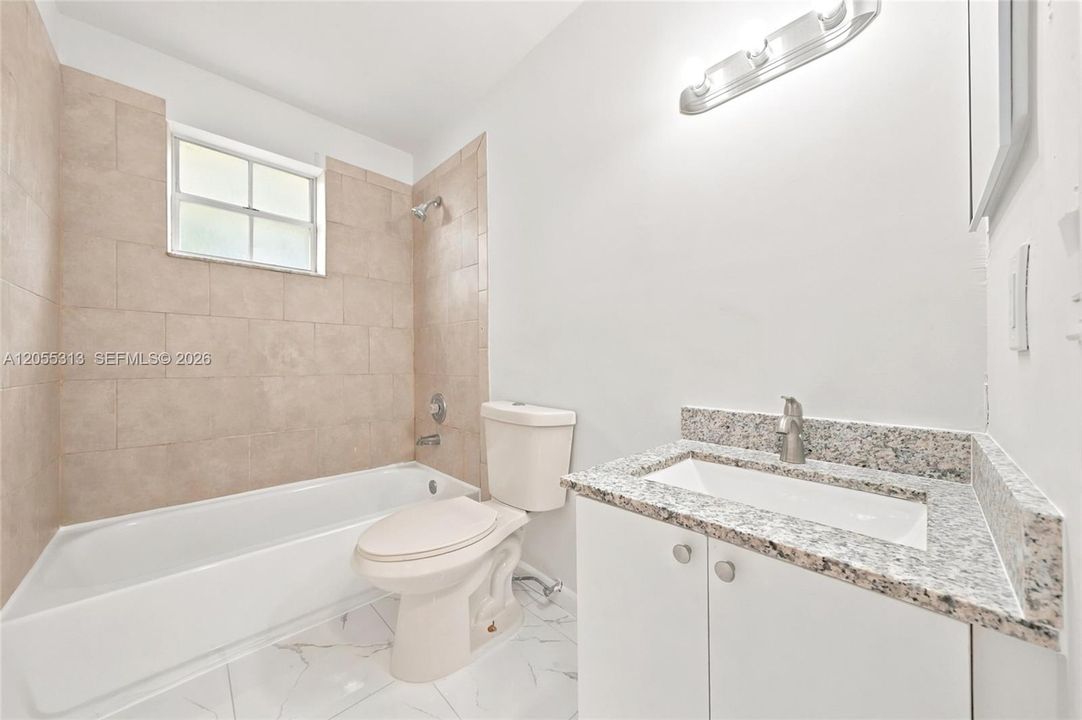 В аренду: $4,200 (4 спален, 2 ванн, 1812 Квадратных фут)
