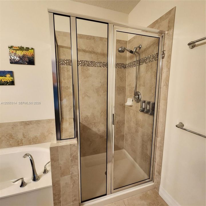 En Renta: $3,900 (3 camas, 2 baños, 1425 Pies cuadrados)