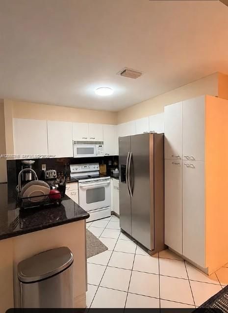 В аренду: $3,500 (3 спален, 2 ванн, 1741 Квадратных фут)