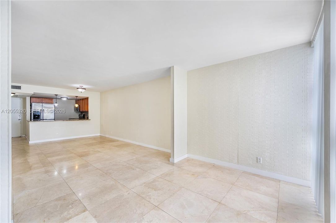 В аренду: $1,850 (1 спален, 1 ванн, 820 Квадратных фут)