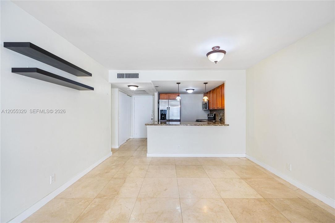 В аренду: $1,850 (1 спален, 1 ванн, 820 Квадратных фут)