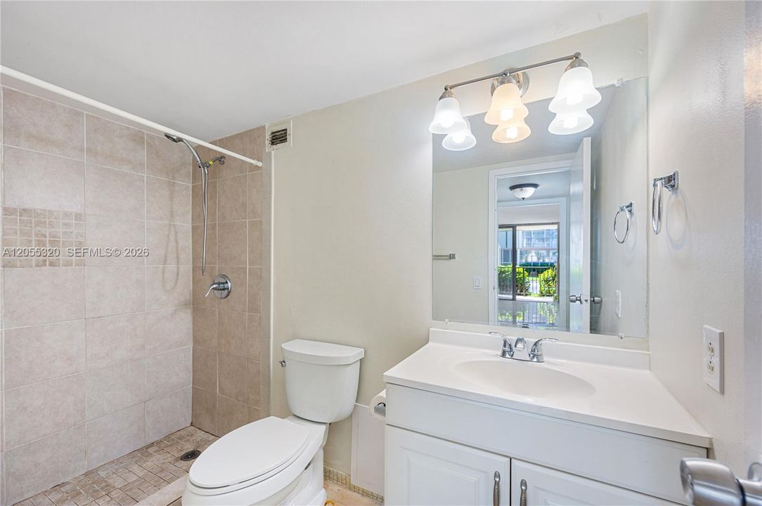 В аренду: $1,850 (1 спален, 1 ванн, 820 Квадратных фут)