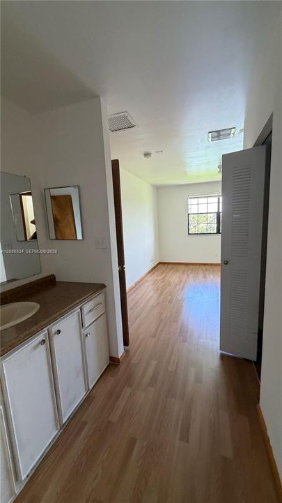 В аренду: $2,200 (2 спален, 2 ванн, 1114 Квадратных фут)