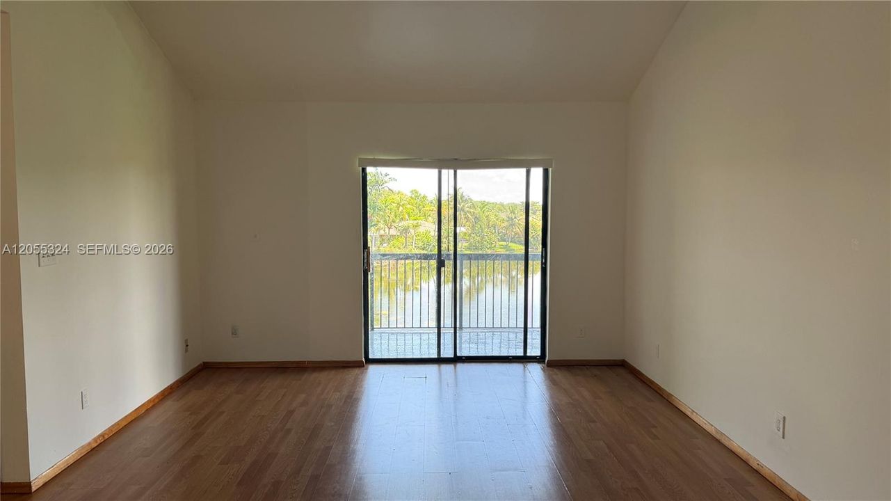В аренду: $2,200 (2 спален, 2 ванн, 1114 Квадратных фут)