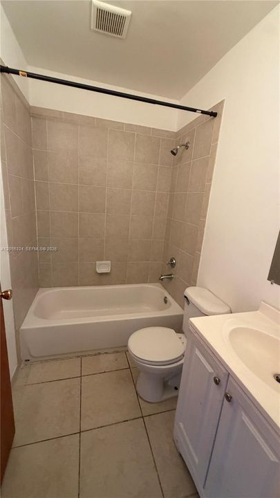 В аренду: $2,200 (2 спален, 2 ванн, 1114 Квадратных фут)