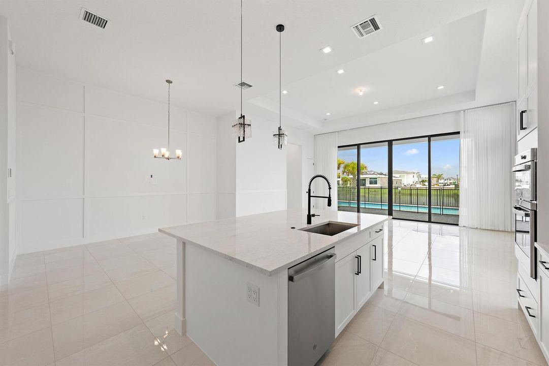 13062 Florida Crane Dr-12