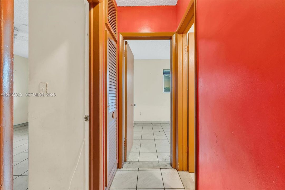For Sale: $560,000 (3 beds, 2 baths, 1688 Square Feet)