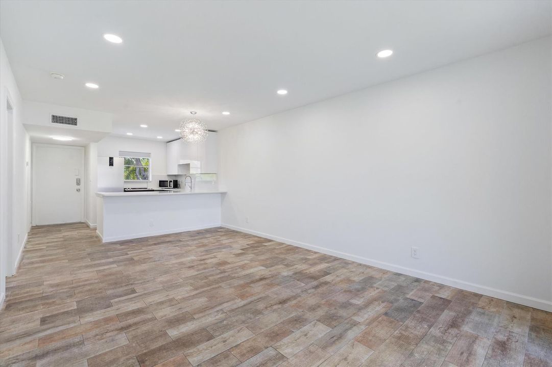 07-899 SE 2nd Ave #203 Deerfield Beach,